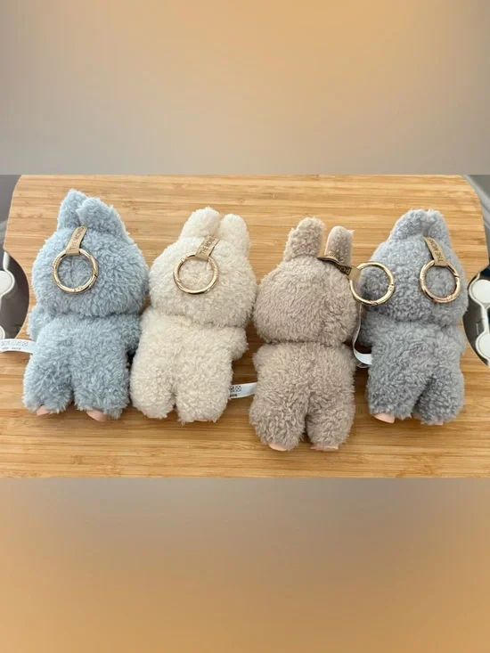 Labubu - Picture 2 of 3